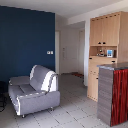Bel Appartement En Residence Avec Parking Prive Arvert Exterior photo