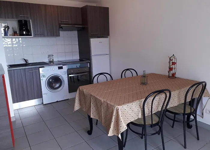Bel Appartement En Residence Avec Parking Prive